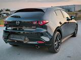 Mazda 3 e-SKYACTIV-G 2.0 M HYBRID DRIVE HOMURA - Mazda 3 Homura Gebrauchtwagen