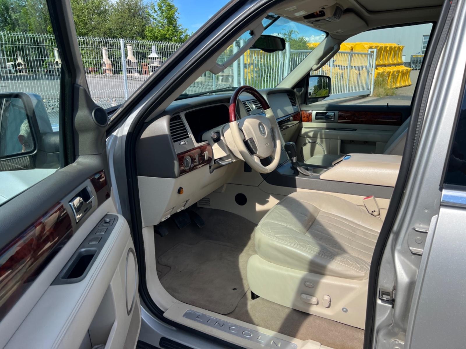 Lincoln Navigator Limited Gas-LPG