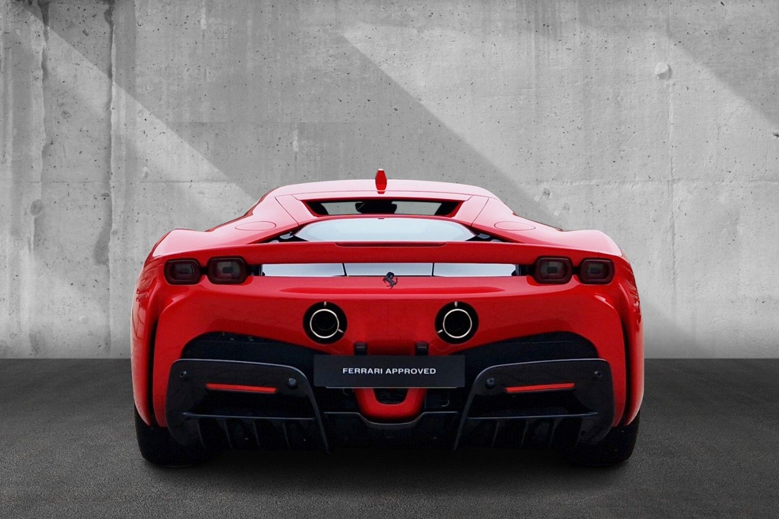 Fahrzeugabbildung Ferrari SF90 Stradale*Lift*Carbon*Racing-Sitze*4-Punkt*