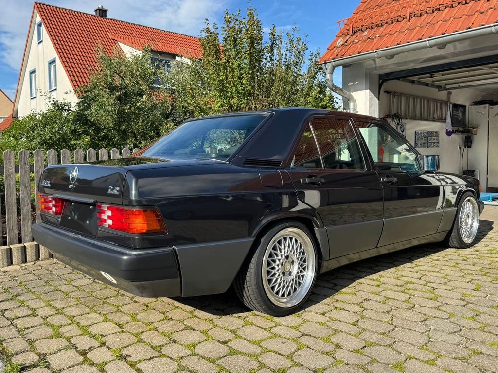 Mercedes-Benz 190
