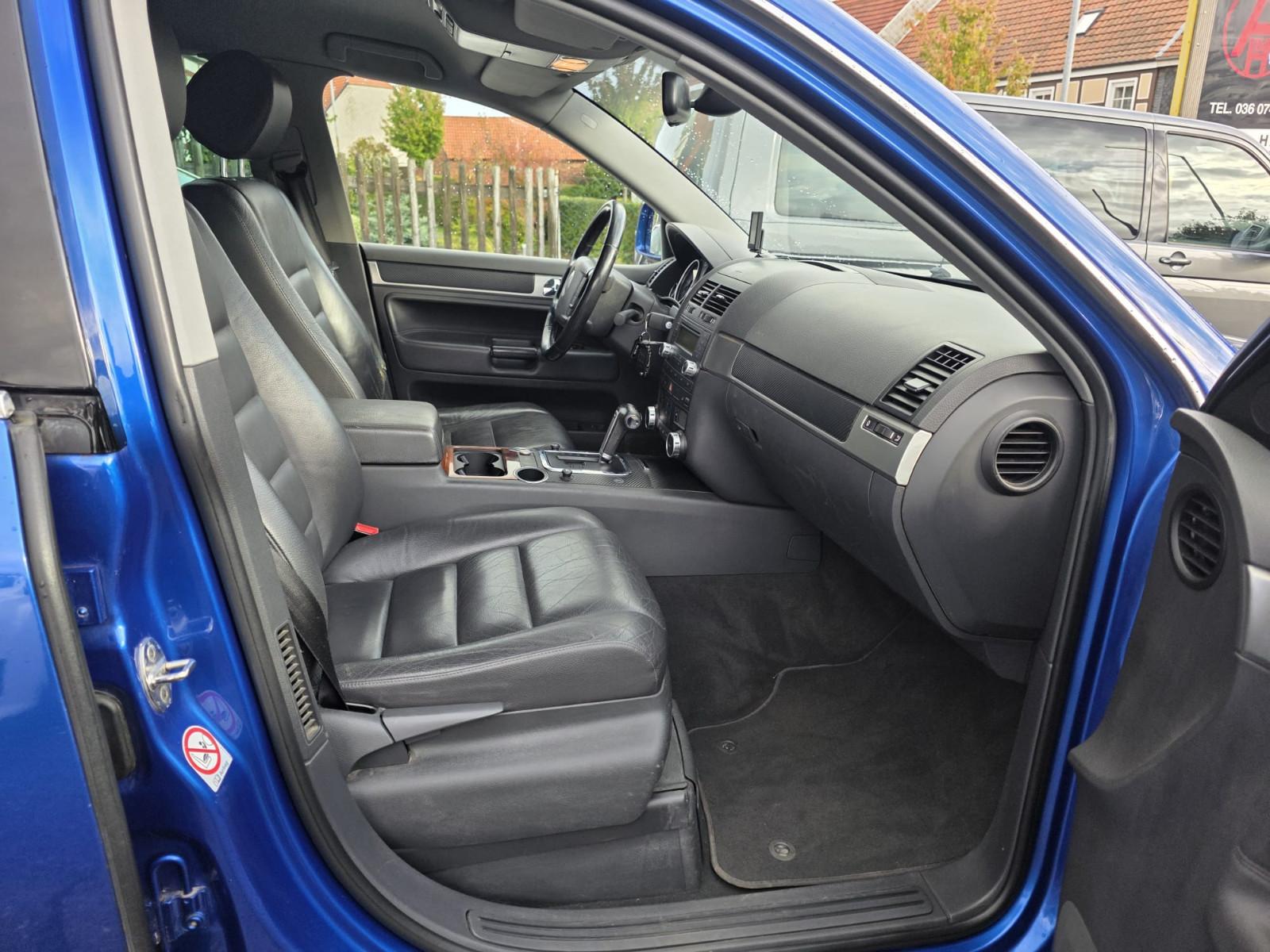 Volkswagen Touareg 2005 — photo 17