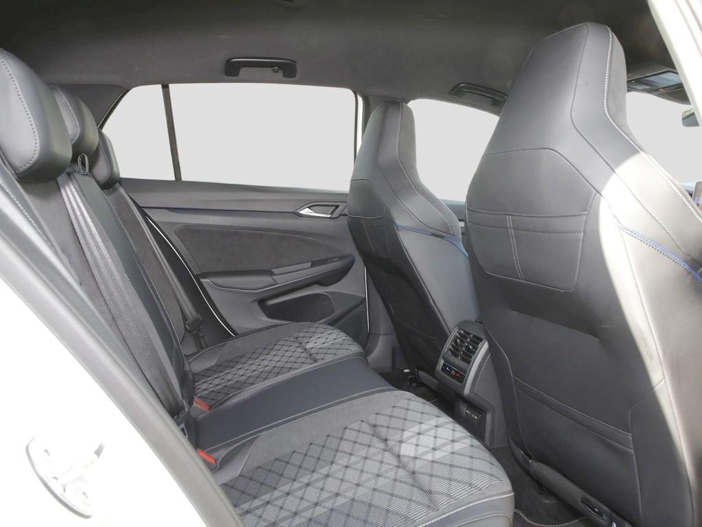 Volkswagen Golf VIII Lim.1.5 eTSI DSG Black Style R-Line, миниатюра 11