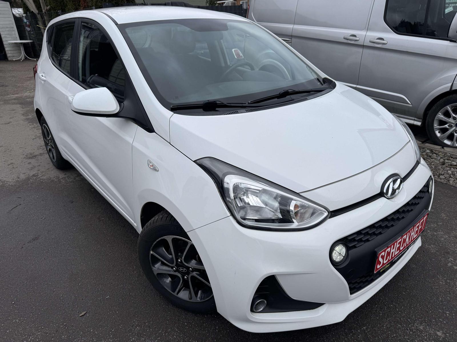 Hyundai i10 YES /Scheckheft/Temp./Klima/SHZ/LHZ/Alu/TÜV 