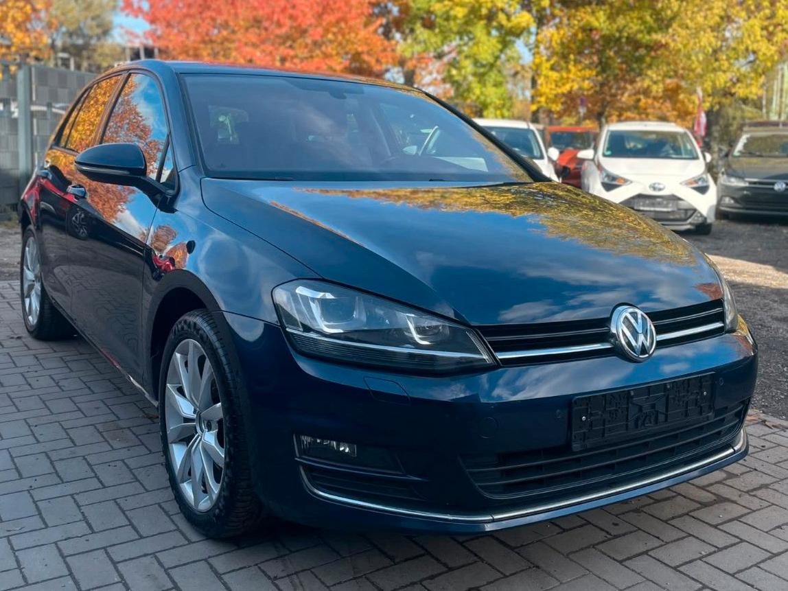 Volkswagen Golf VII Lim. Highline BMT*NAVI*XENON*2KLIMAZ*