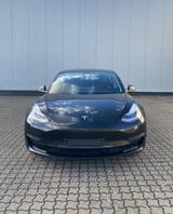 Tesla Model 3 Dual Motor Loung Range Garagenwagen - Tesla Gebrauchtwagen in Bielefeld