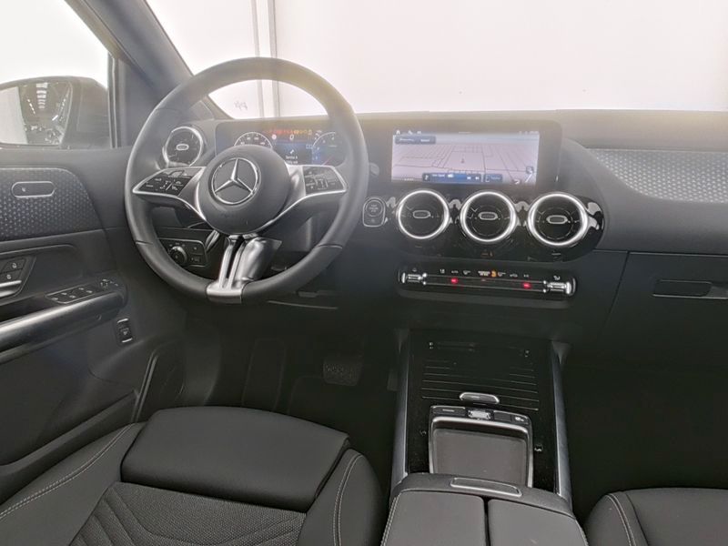 Fahrzeugabbildung Mercedes-Benz B 200 AHK+MULTIBEAM-LED+LENKRHZG+EL.HECKKL+KAMER