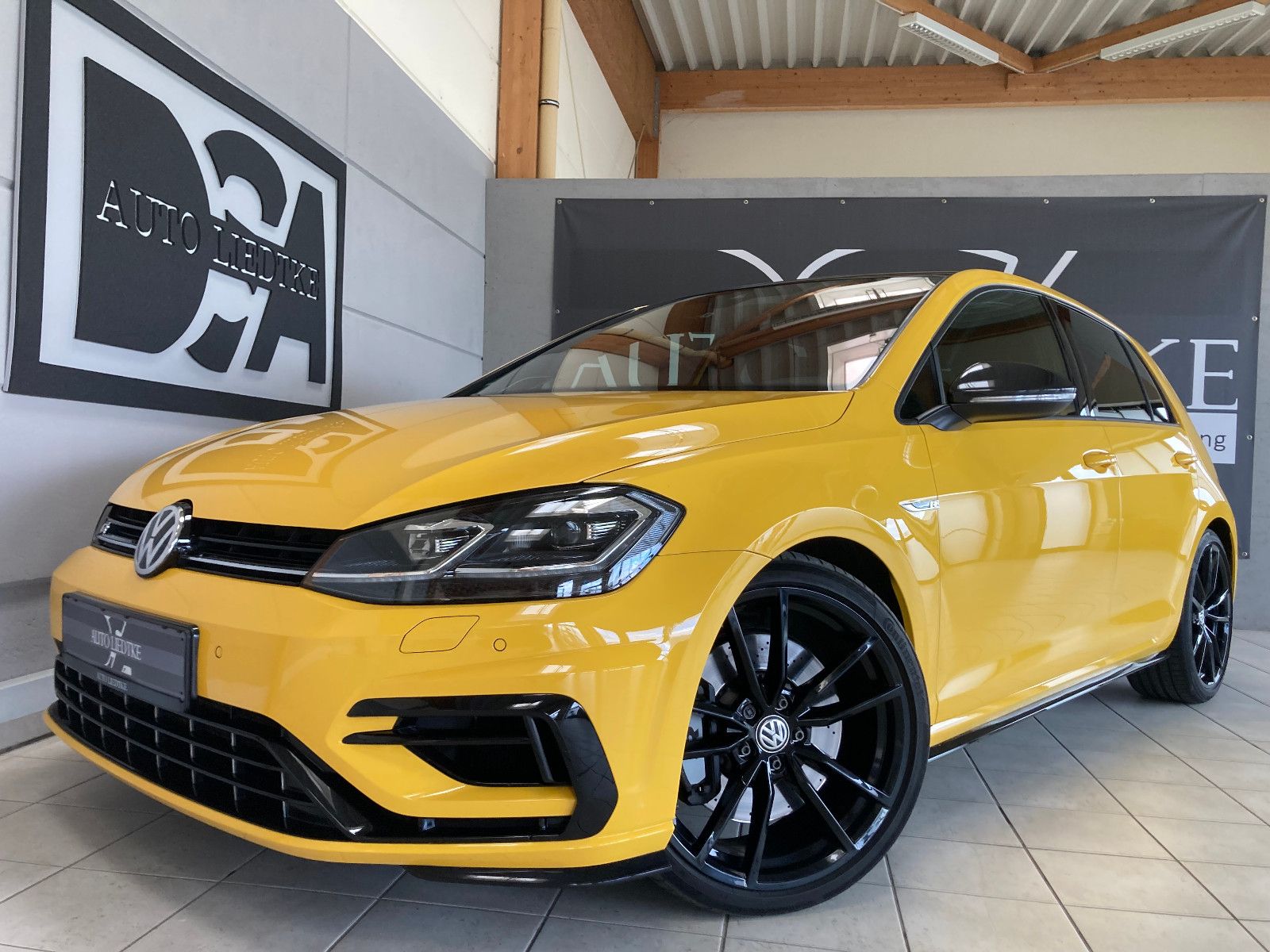 Volkswagen Golf VII R 4Motion Akrapovic Navi R-Performance foto 2