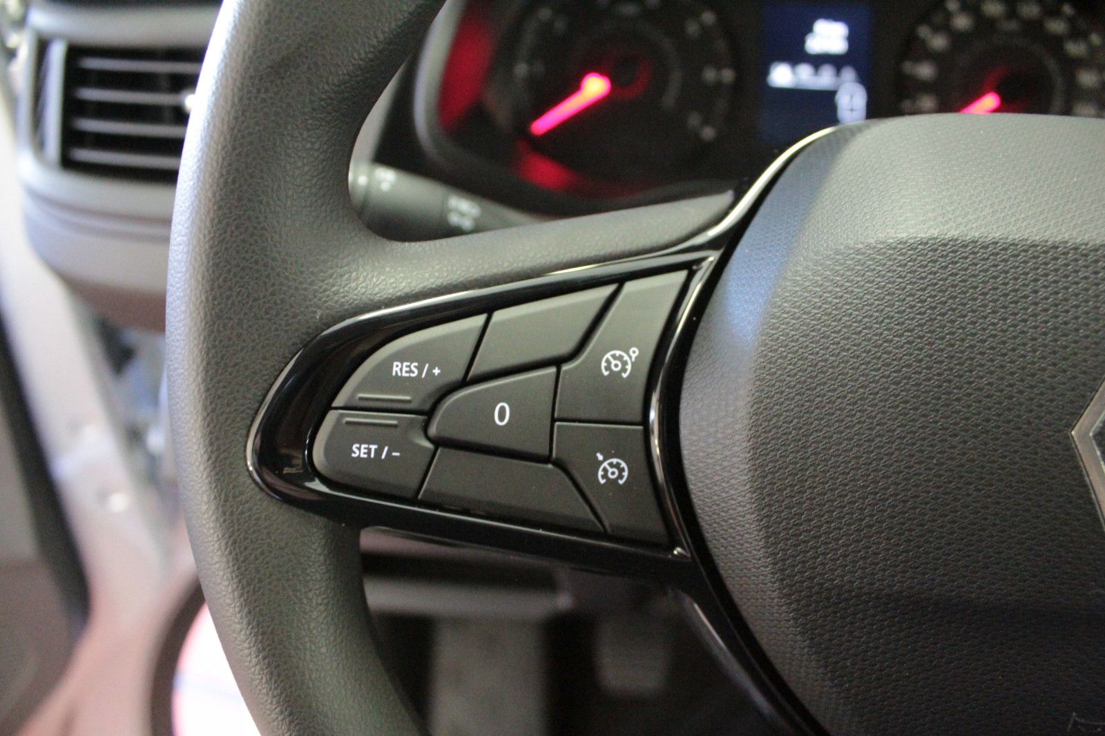 Fahrzeugabbildung Renault Trafic Dci 150 Grdt Evolution *Rollstuhlrampe*