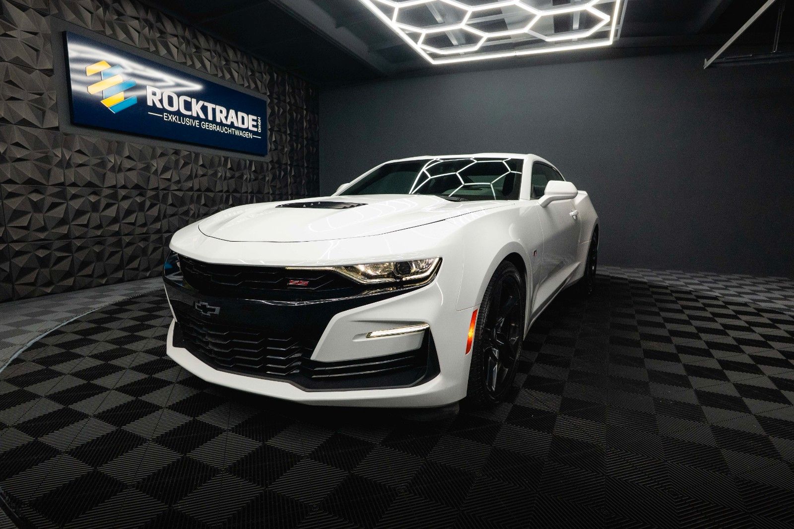Fahrzeugabbildung Chevrolet Camaro 6.2 SS Coupe RS Performance *CarPlay*LED*
