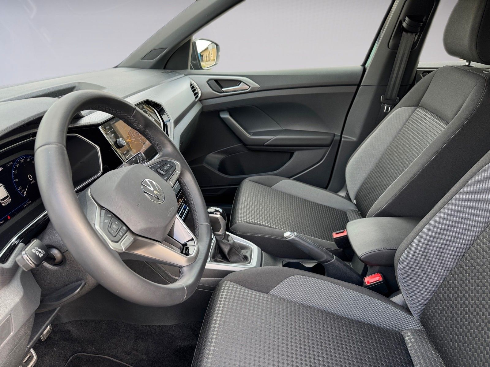 Fahrzeugabbildung Volkswagen T-Cross Life ACTIVE 1.5 TSI