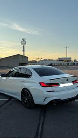 BMW 330 i M Paket Checkheftgepflegt - BMW 330 Limousine 330i m paket mit Benzin-Antrieb