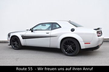 Dodge Challenger - 4