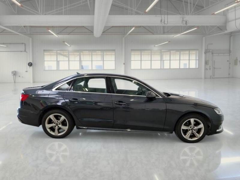 Audi A4 Berlina A4 35 2.0 tdi mhev Business Adva imagem 3