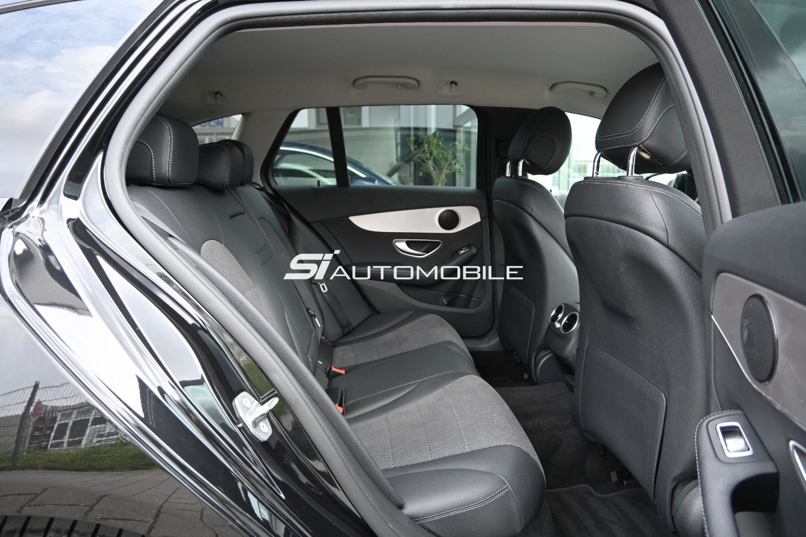 Fahrzeugabbildung Mercedes-Benz C 300 T Aut. Avantgarde °NIGHT°MULTIBEAM°KAMERA°