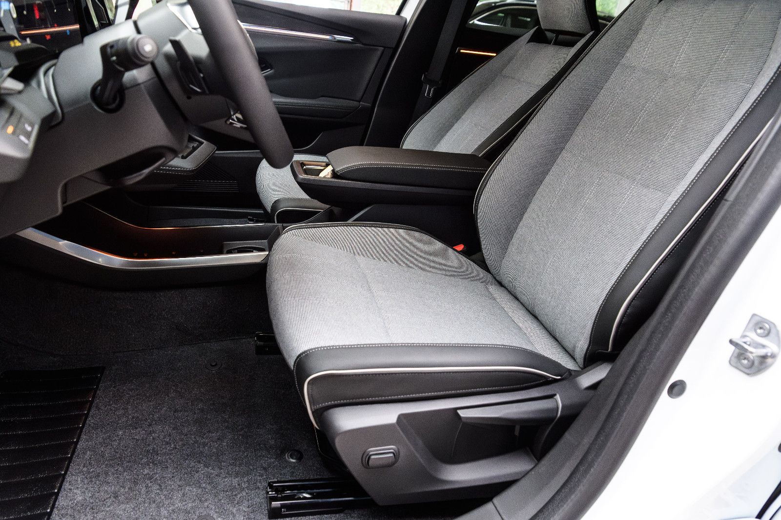 Fahrzeugabbildung Mitsubishi Eclipse Cross Diamant TOP *22KW Laden