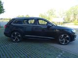 Audi Q7 55 TFSI quattro S line Sport Plus 7-Sitzer - Audi Q7: Sport