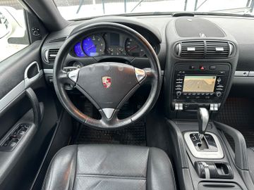 Porsche Cayenne - 11