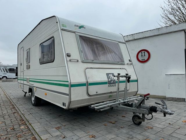 Knaus 450**Country**4 Personen**SEHR LEICHT**VORZELT