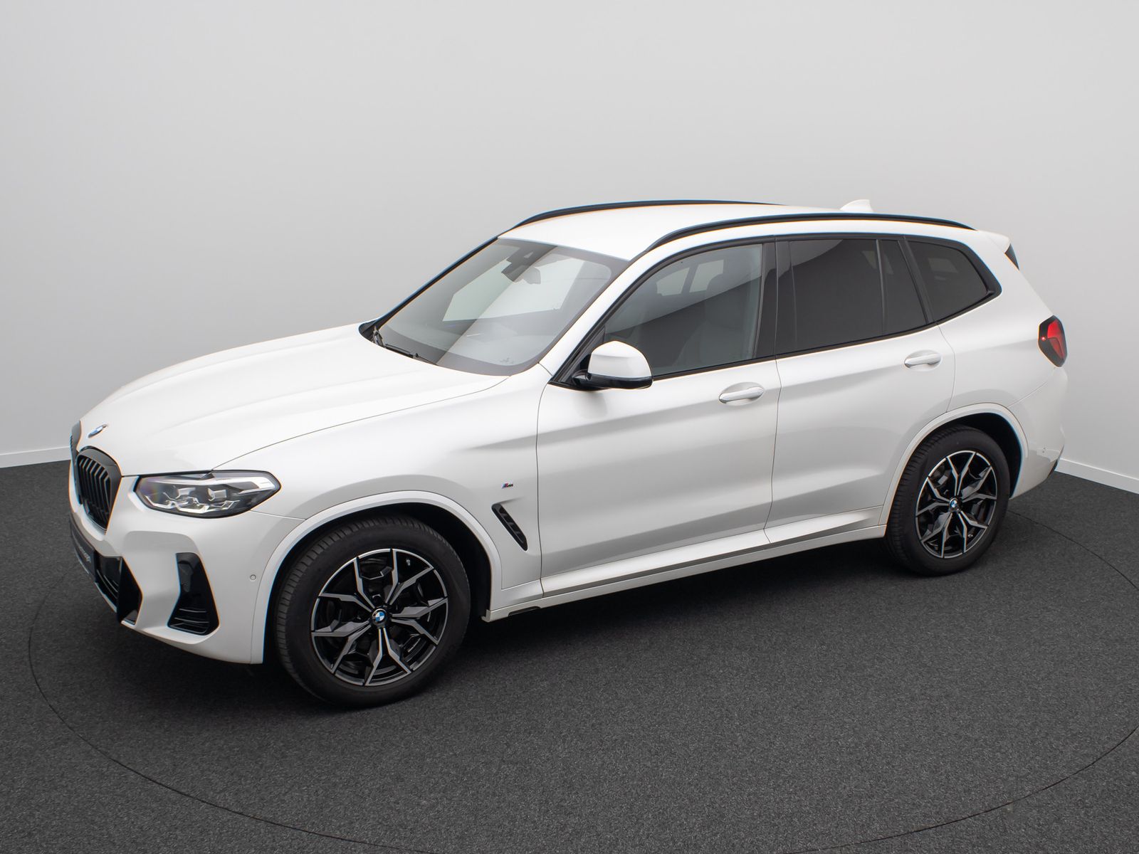 Fahrzeugabbildung BMW X3 xD20d M Sport DAB Kamera AHK HiFi Alarm 19Zol
