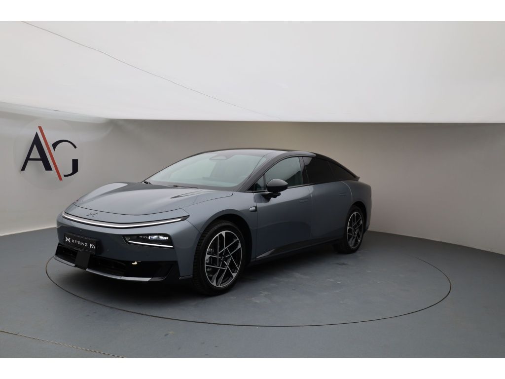XPENG P7
