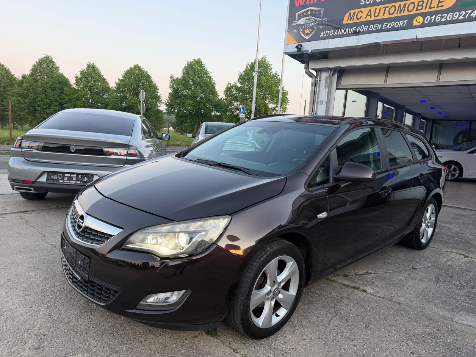 Opel Astra J Sports Tourer Edition
