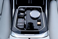 BMW 740 – 23 / 31