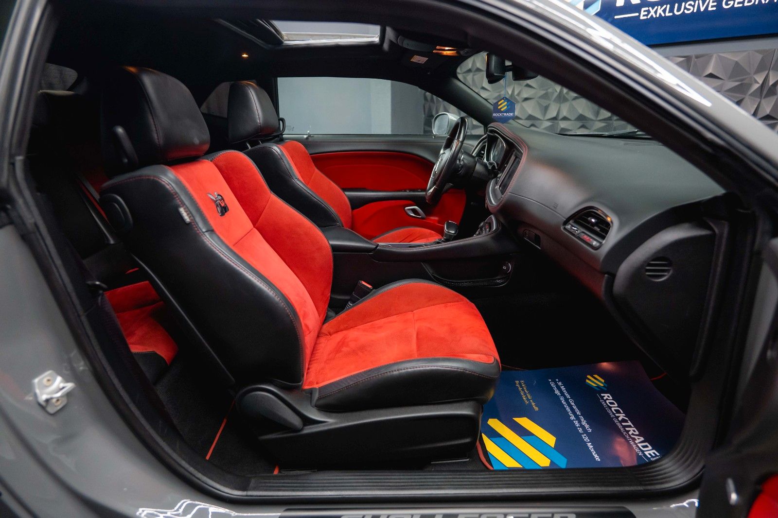 Fahrzeugabbildung Dodge Challenger 6.4 V8 SRT 392 R/T SCAT PACK WIDEBODY