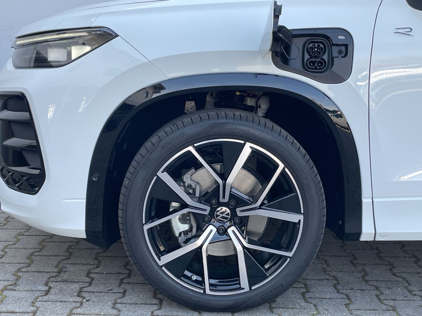 Tayron 1.5 TSI eHybrid DSG Black Style AHK/Pano