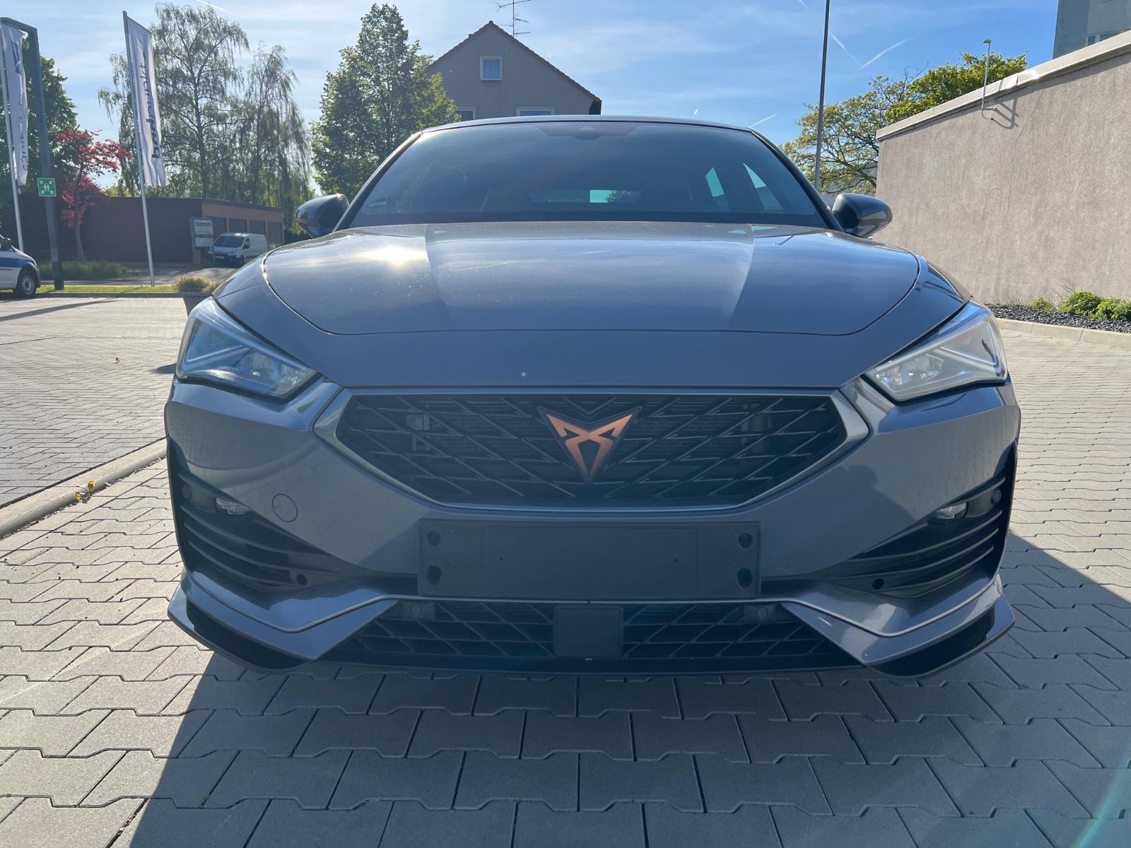 Cupra Leon VZ Cupra Aut-Pano-LED-Kemea Orig-Km