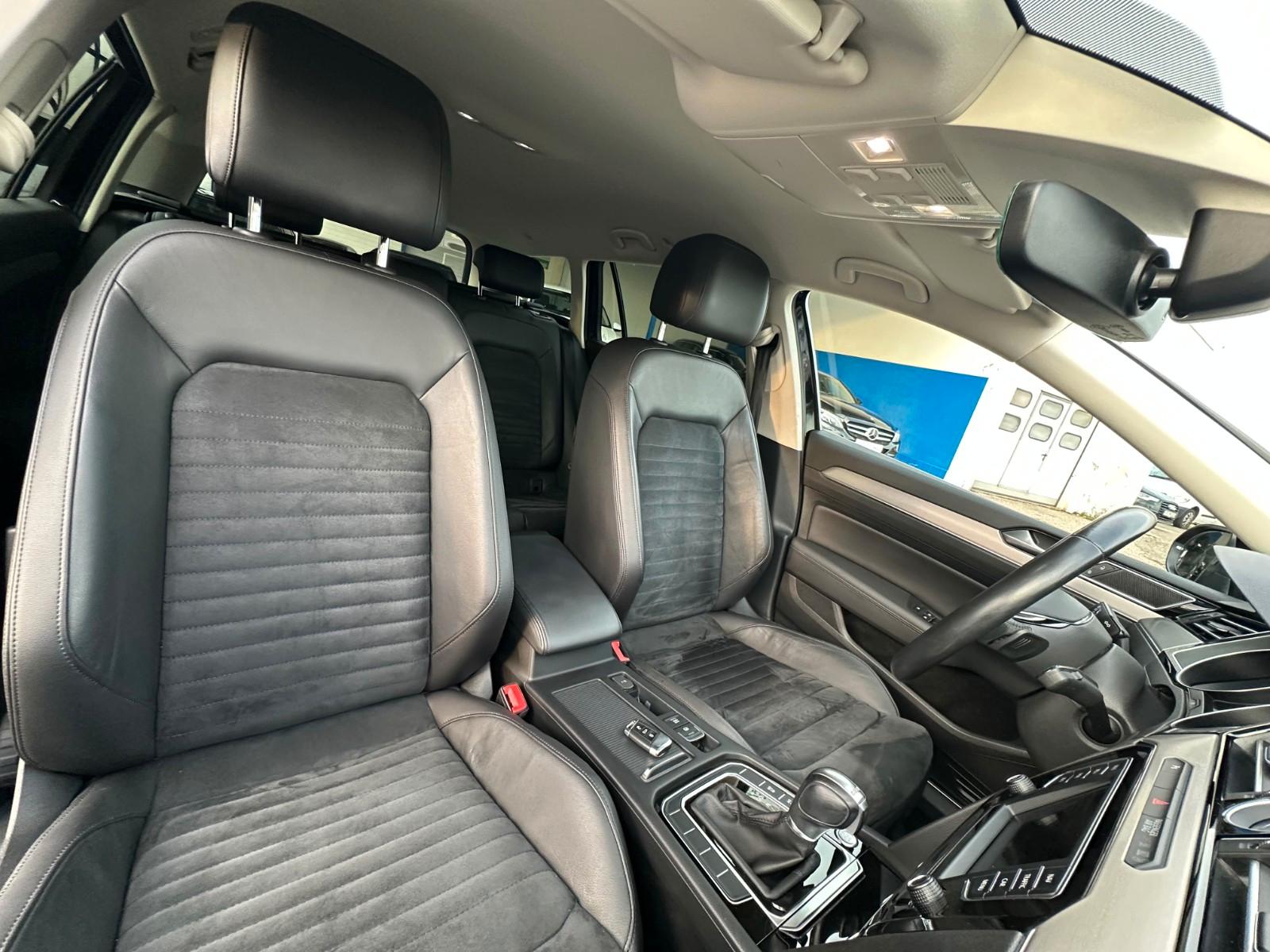 Volkswagen Passat Variant Highline / Massage/Matrix-LED/ACC