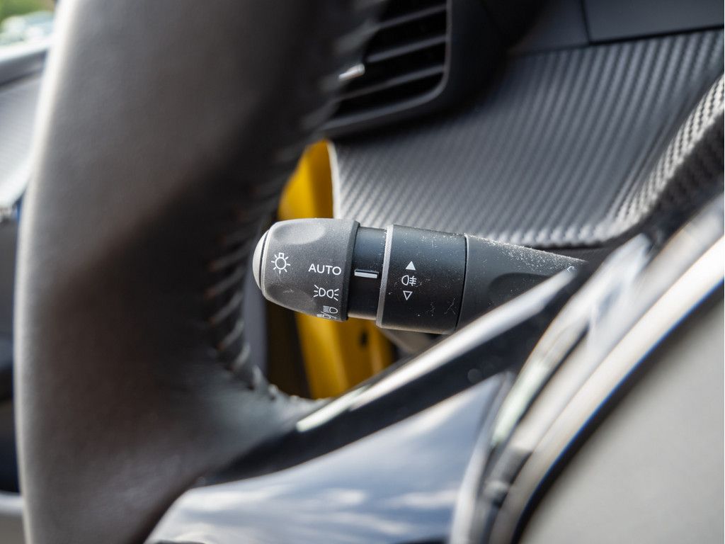 Peugeot 208 - Bild 23