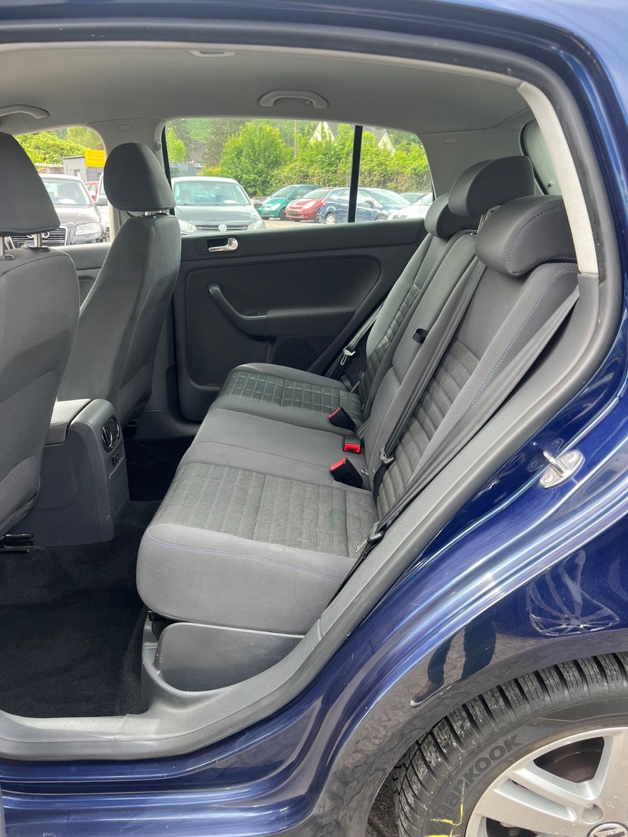 Fahrzeugabbildung Volkswagen Golf Plus V 1.6 Tour * 1.HAND *
