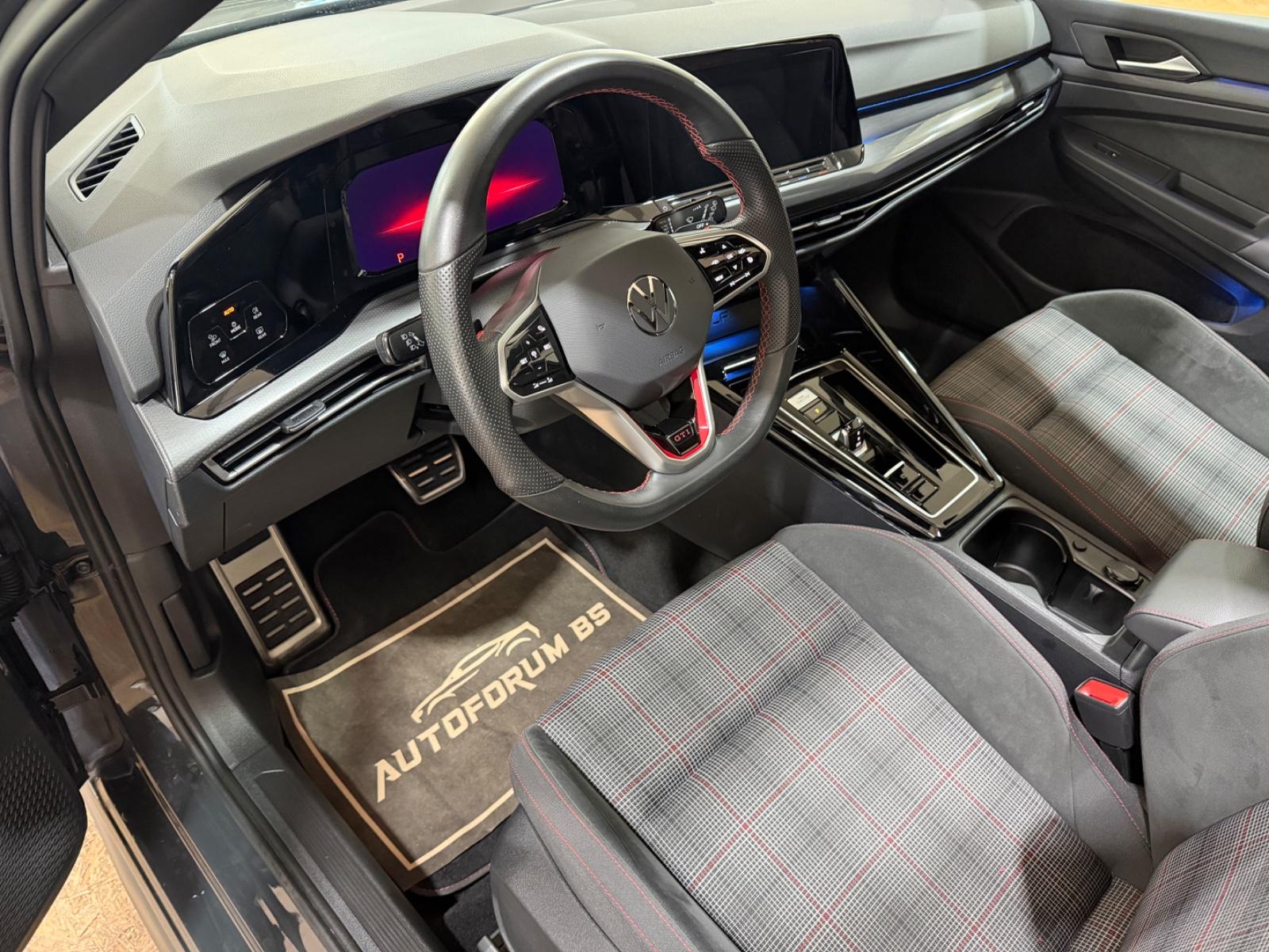 Volkswagen Golf VIII Lim. GTI 2.0TSI DSG/SOUND/PANO/ACC, миниатюра 17