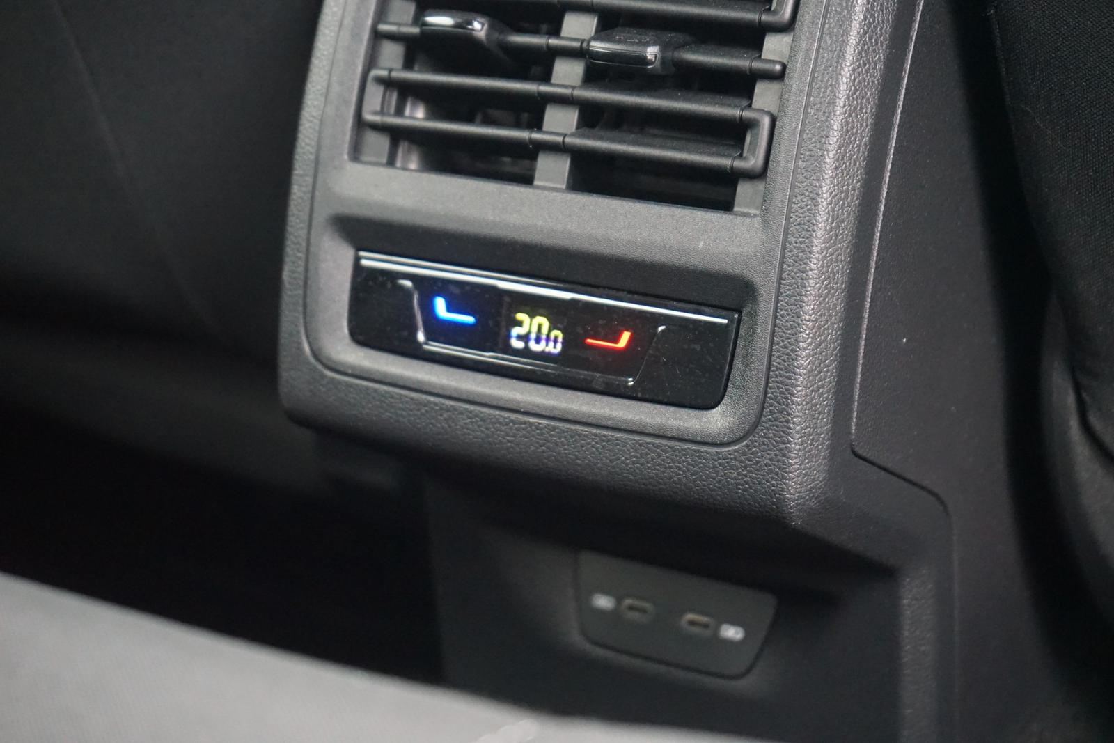Volkswagen Golf VIII 1.5 TSI Life LED Navi ACC Sitzheizung, миниатюра 23
