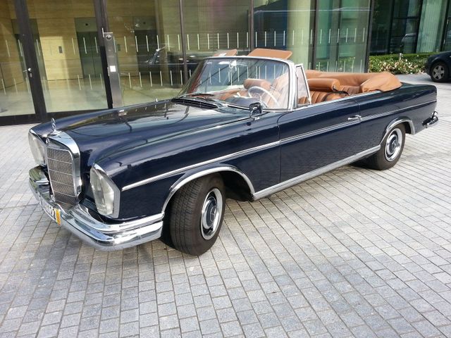 Mercedes-Benz Mercedes W111 220 SEb Cabrio