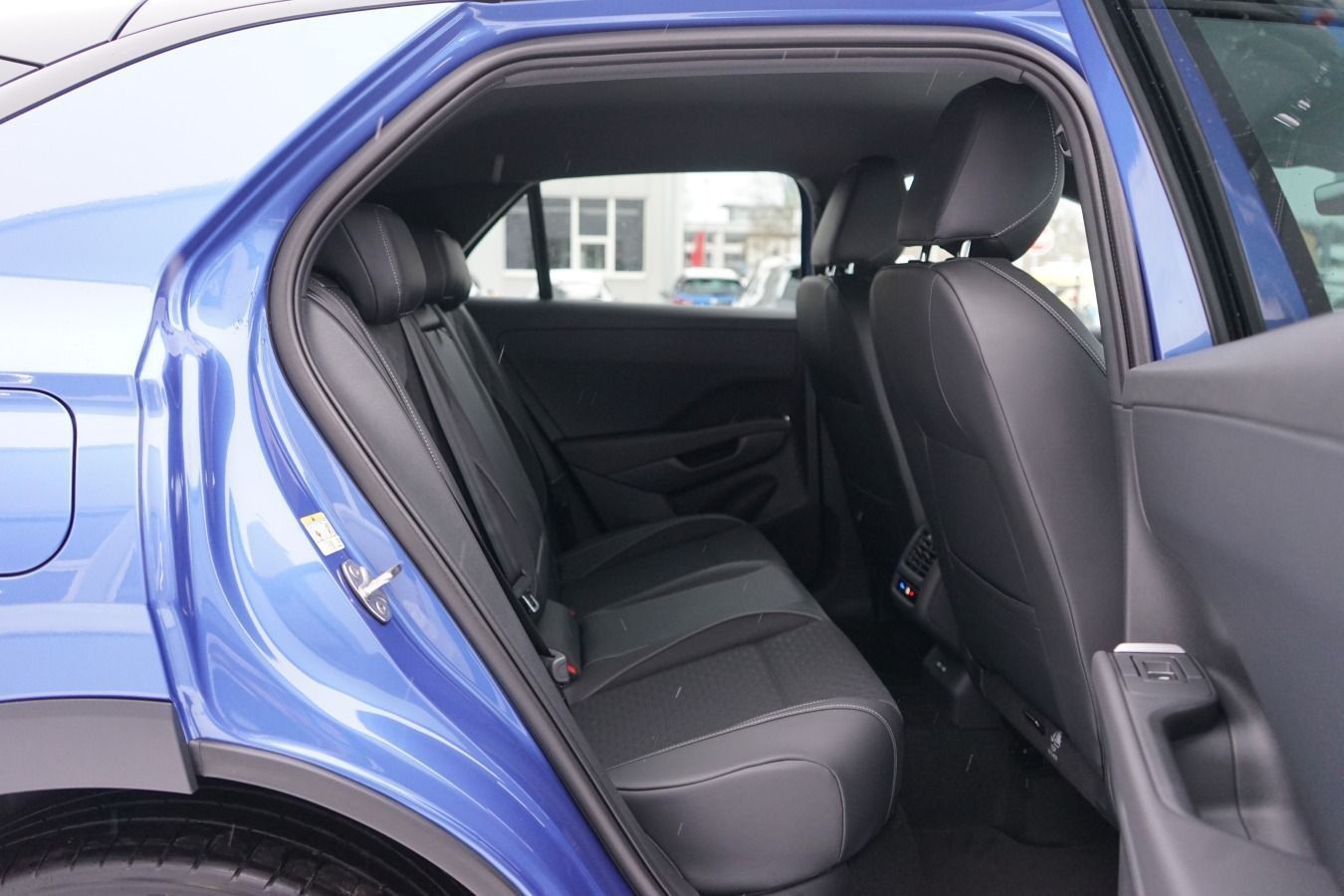 Volkswagen T-Roc - Bild 8