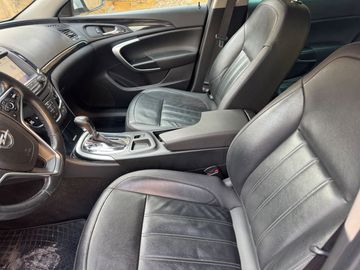 Opel Insignia - 11