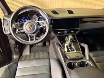 Porsche Cayenne - 10