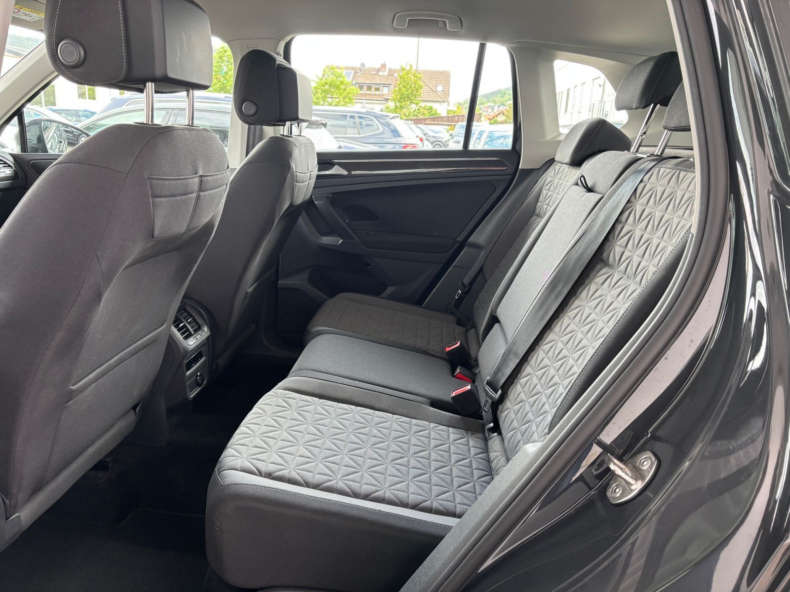 Volkswagen Tiguan - Bild 14