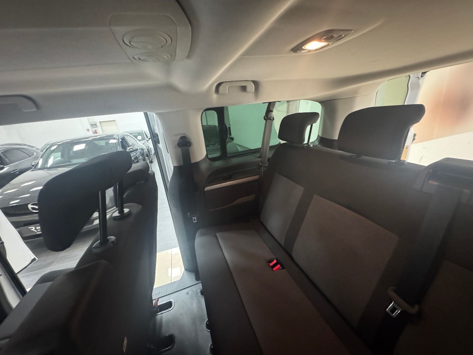 Peugeot Traveller - Bild 11