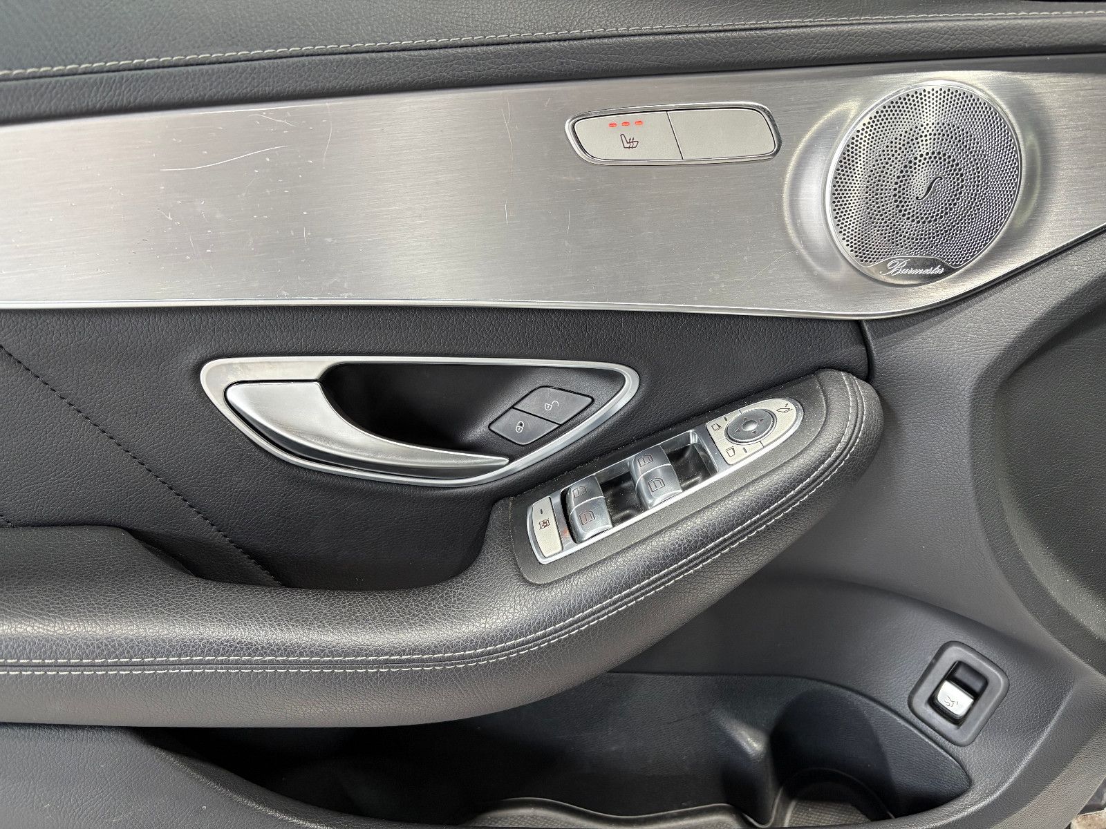 Fahrzeugabbildung Mercedes-Benz C 200 Lim. C 200 CGI/AMG-LINE/PDC/SOUND/SHZ/KLIM