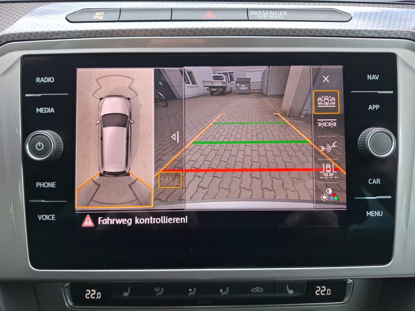 Fahrzeugabbildung Volkswagen Passat Variant TSI Alltrack DSG 4M LED Navi ACC
