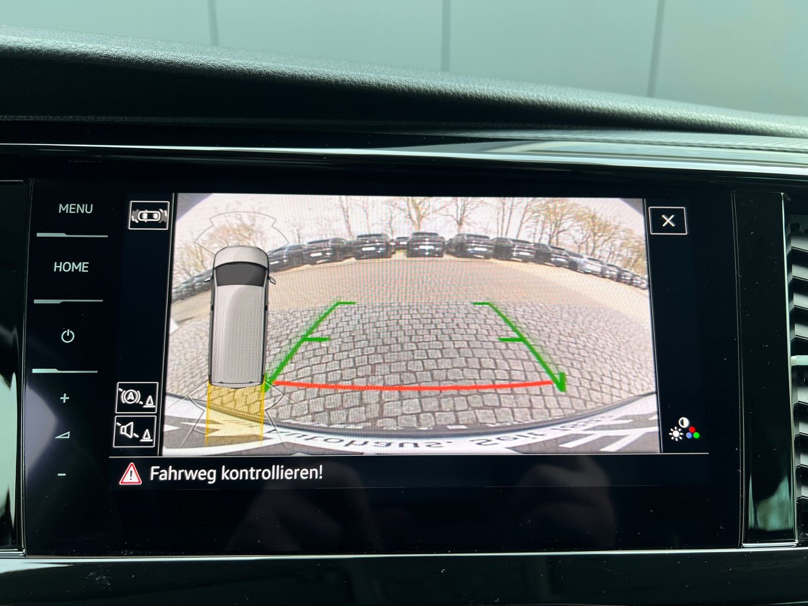 Fahrzeugabbildung Volkswagen T6.1 California Beach Tour Edition 2.0 TDI DSG 4