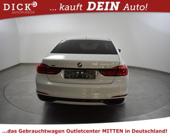 Fahrzeugabbildung BMW 750d xDrive EXCLUSIVE+SHADOWL+KOMFORTSI+LASER+M