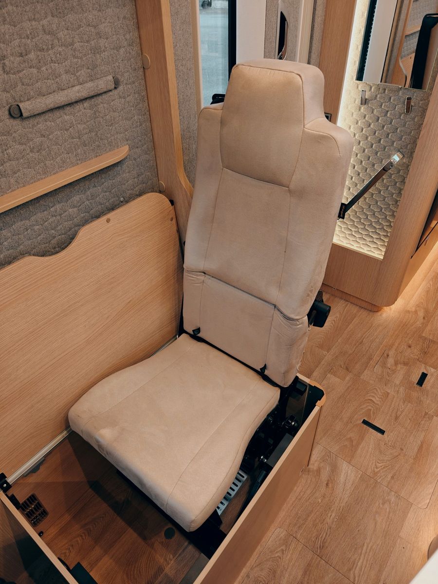 Fahrzeugabbildung HYMER / ERIBA / HYMERCAR B-KLASSE ML I 880 - NEU! MODELL 2025 - MEGA VOLL
