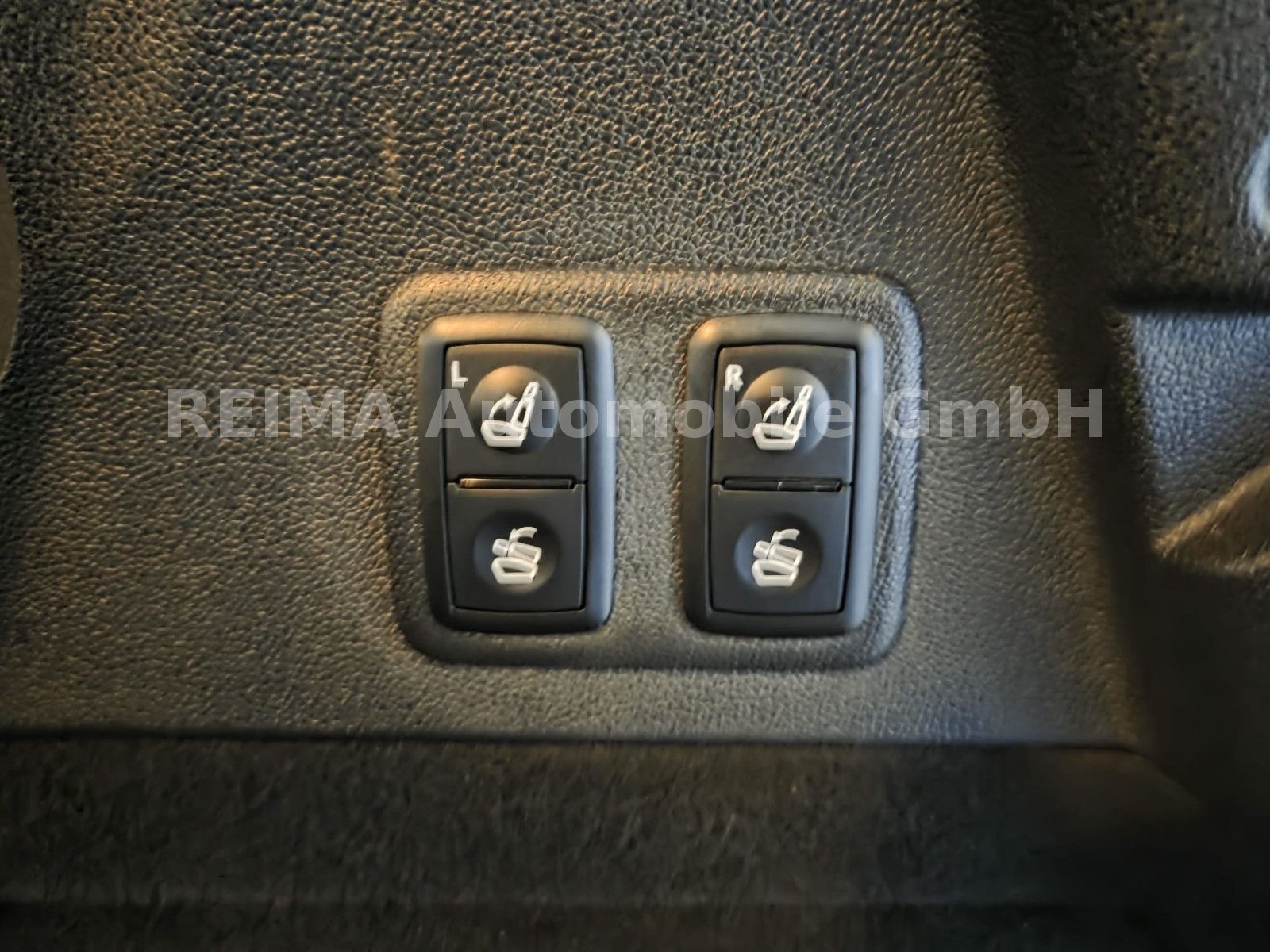 Fahrzeugabbildung Mercedes-Benz GL 350 BlueTec 4Matic, 7 Sitzer, Leder, AHK
