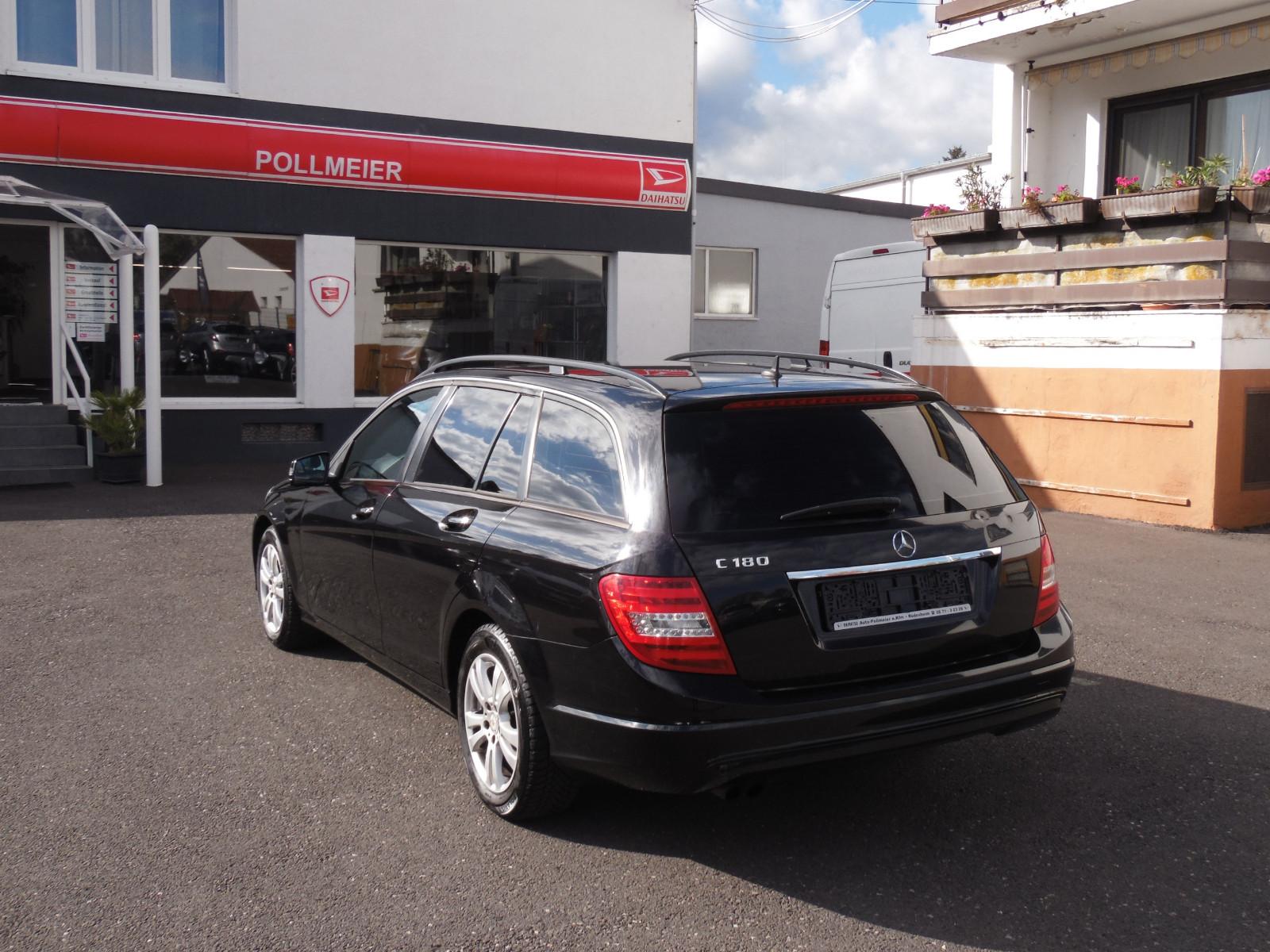 Mercedes-Benz C180 2011 — photo 16