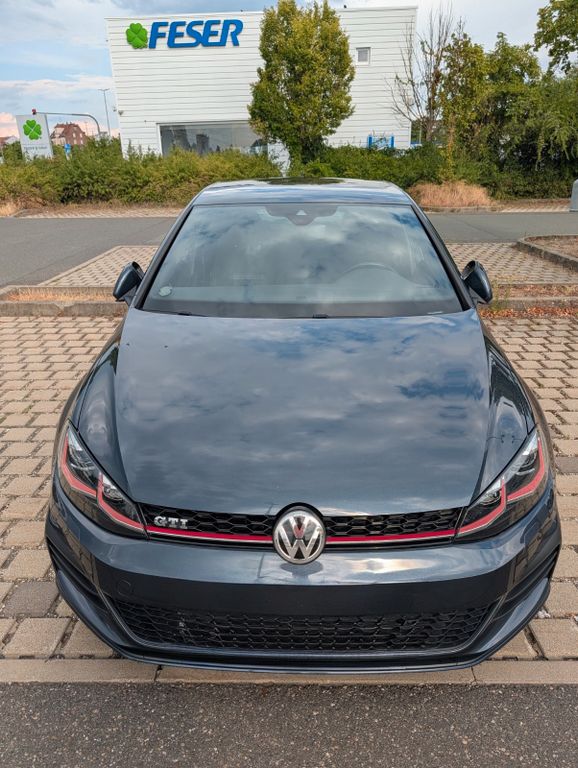 Image of Volkswagen Golf