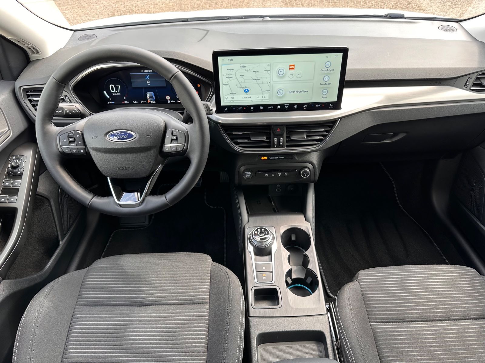 Fahrzeugabbildung Ford Focus Turnier 1.5 TDCi Titanium X Autom Navi/LED