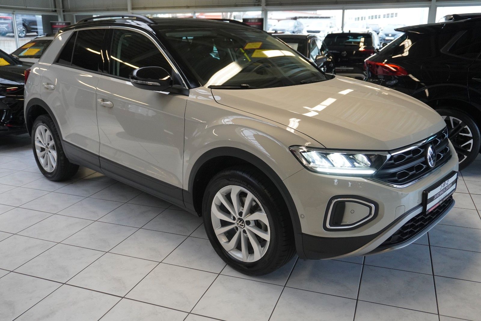 Volkswagen T-Roc - Bild 3